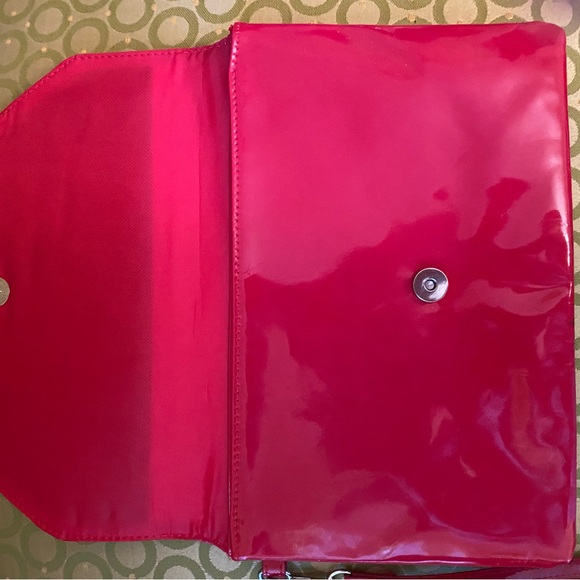 Red hot large wristlet purse - Picture 2 of 4